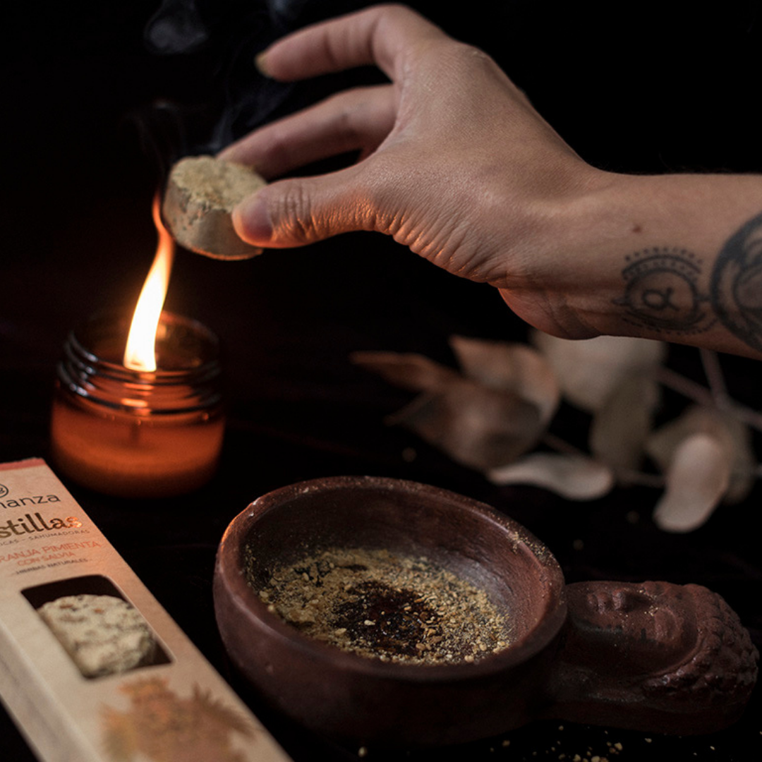 Pastilla Sahumerio Canela Mistica y Palo Santo - Aromanza