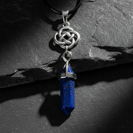 Colgante Nudo Celta de Punta Lapis Lázuli
