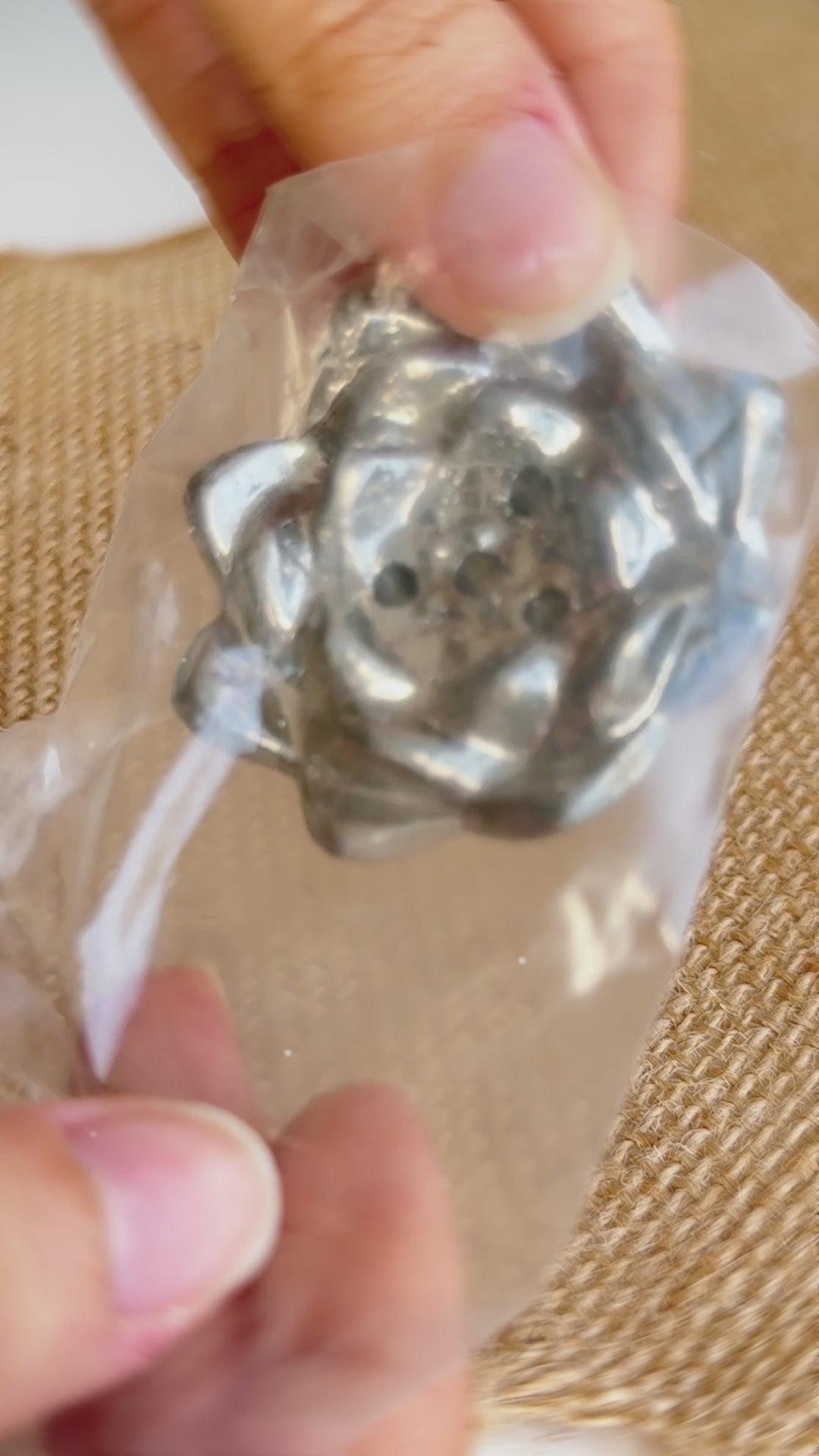 Porta Incienso Flor de Loto Metálico