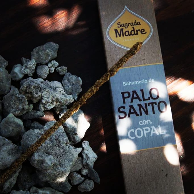 Varilla Sahumerio Palo Santo con Copal - Sagrada Madre