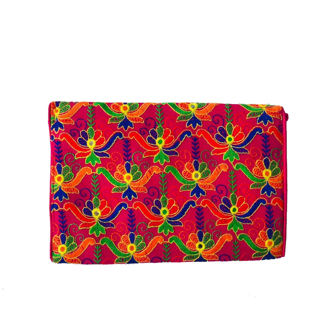 Cartera tipo sobre Rosada