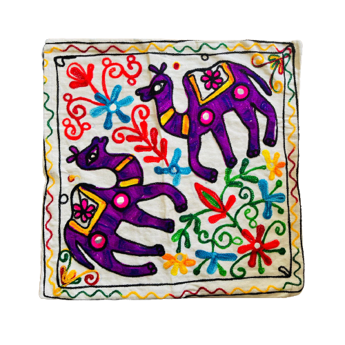 Funda de Cojín Bordado a mano - Camello Duo - Purple